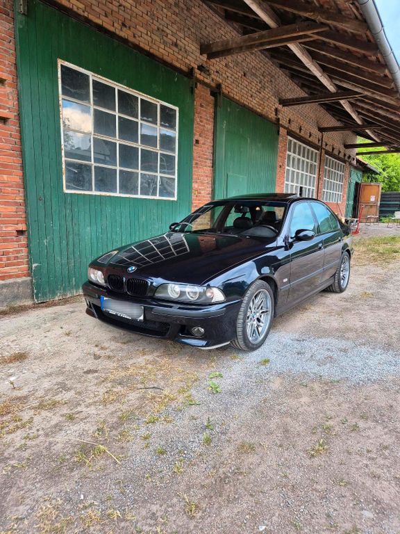 BMW M5 2000