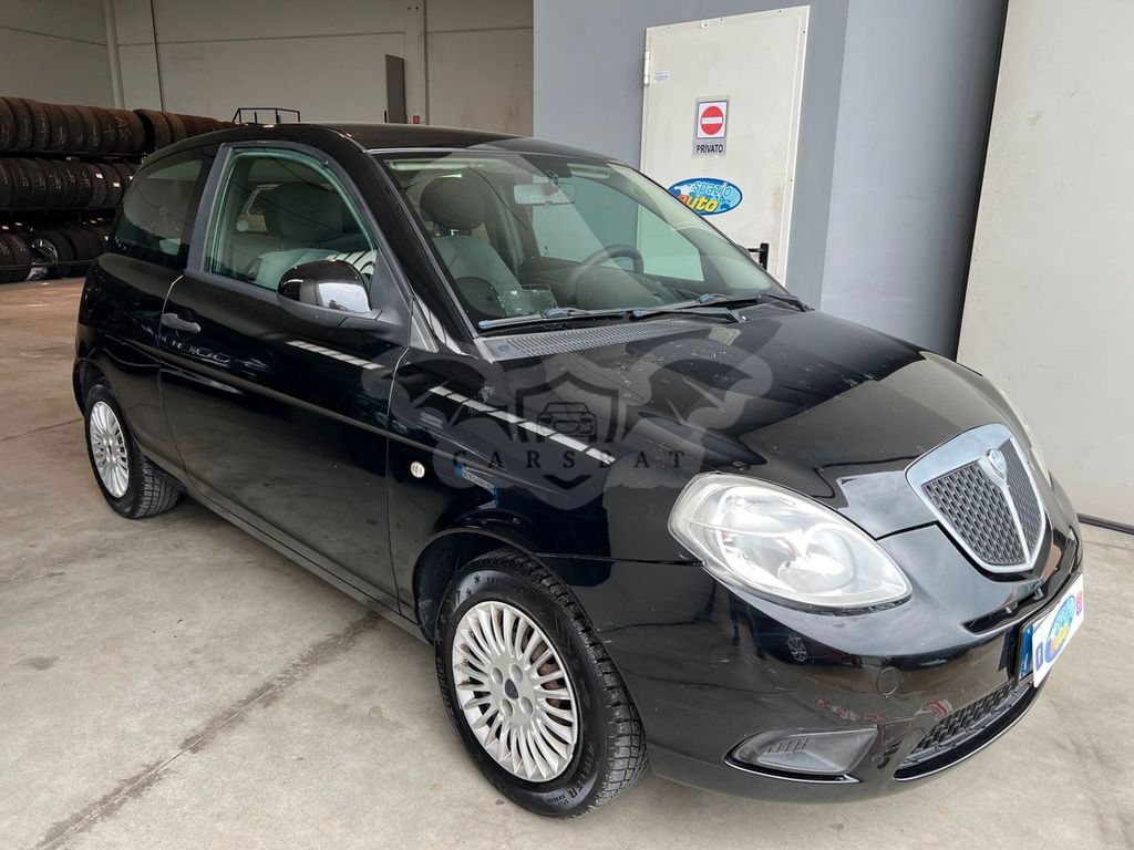 Lancia Ypsilon 2010