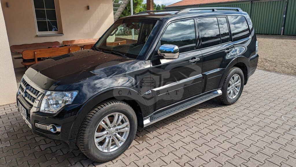 Mitsubishi Pajero 2015