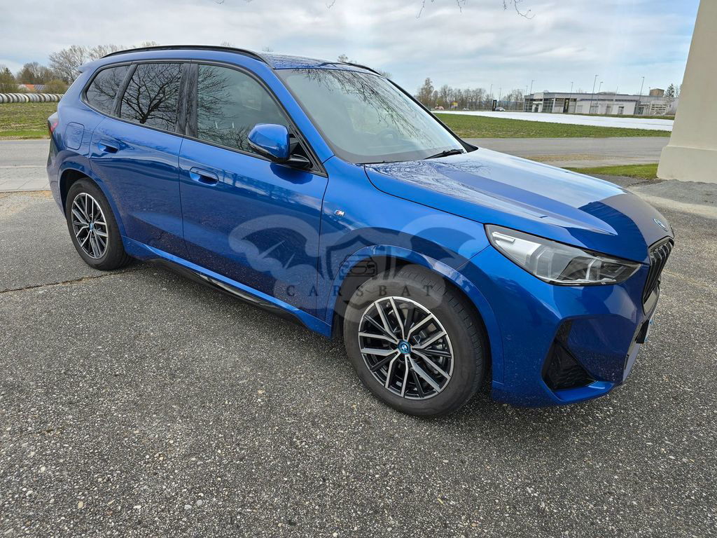 BMW iX1 2023
