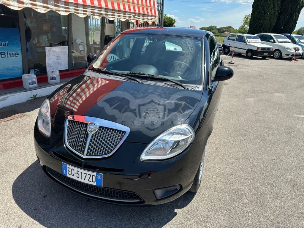 Lancia Ypsilon 2011
