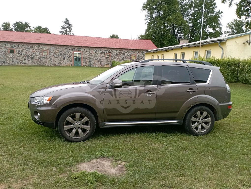 Mitsubishi Outlander 2011