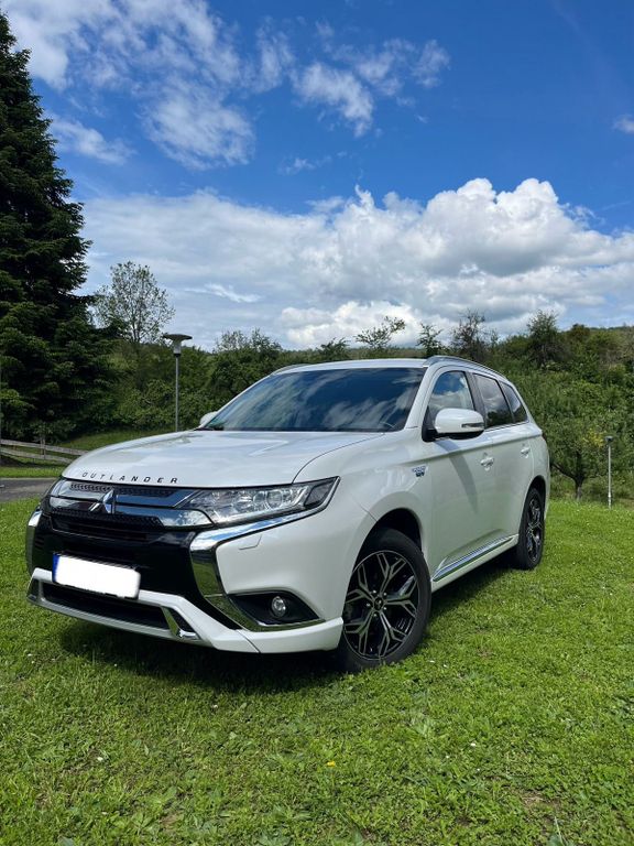 Mitsubishi Outlander 2021
