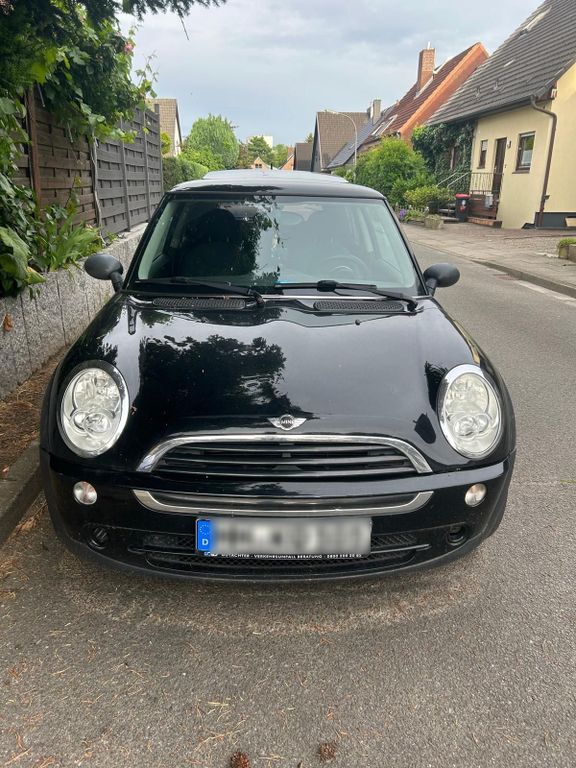 Mini One 2004