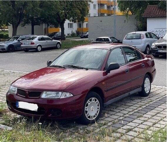 Mitsubishi Carisma 2003