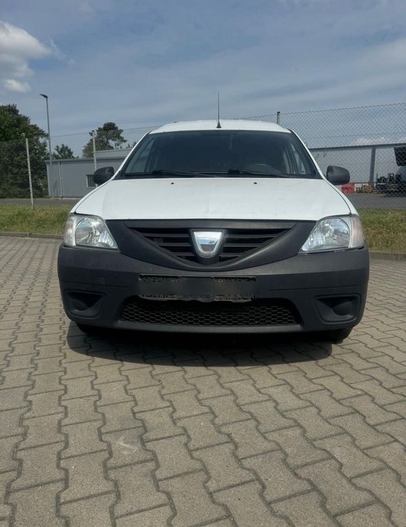 Dacia Logan 2011