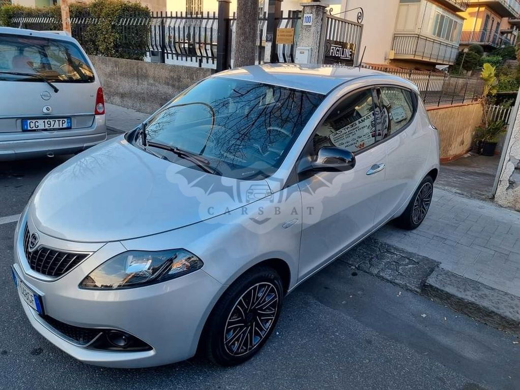 Lancia Ypsilon 2022