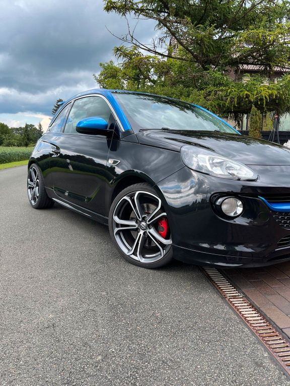Opel Adam 2016
