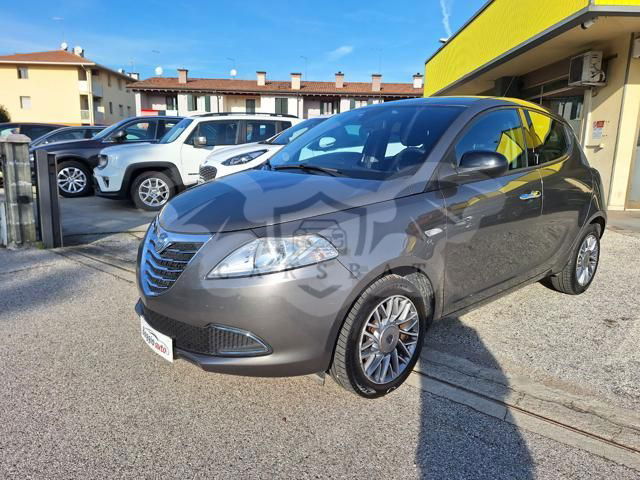 Lancia Ypsilon 2012
