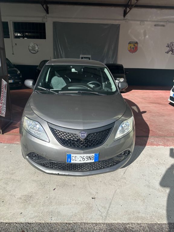 Lancia Ypsilon 2022