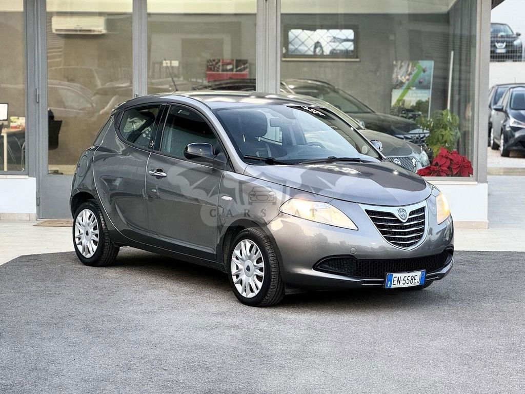 Lancia Ypsilon 2012