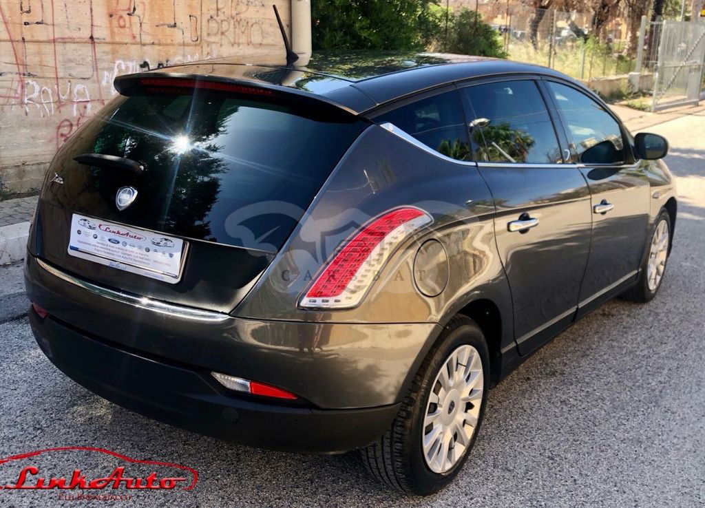 Lancia Delta 2009