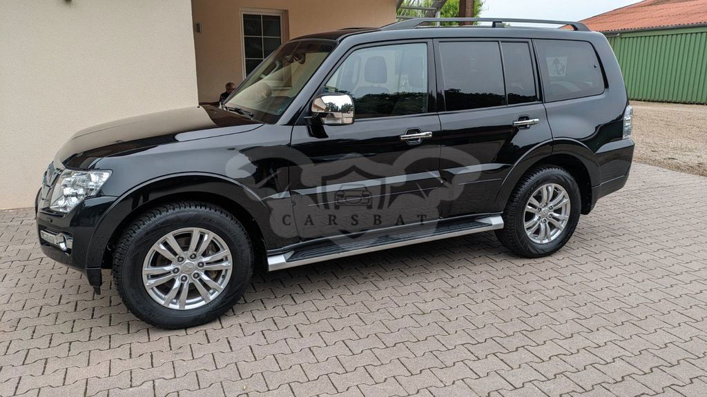 Mitsubishi Pajero 2015