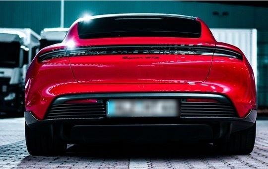 Porsche Taycan 2023