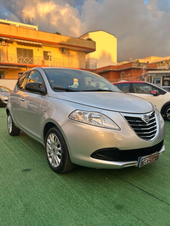 Lancia Ypsilon 2014
