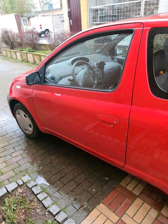 Toyota Yaris 1999