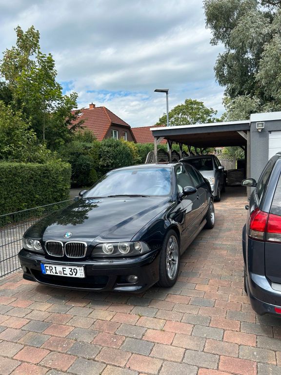 BMW M5 2000