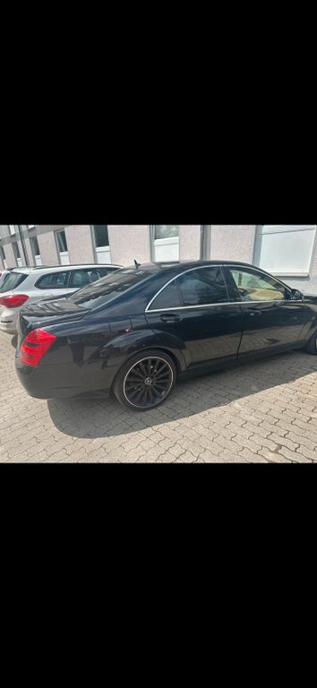 Mercedes-Benz 350 2005