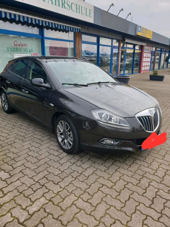 Lancia Delta 2010