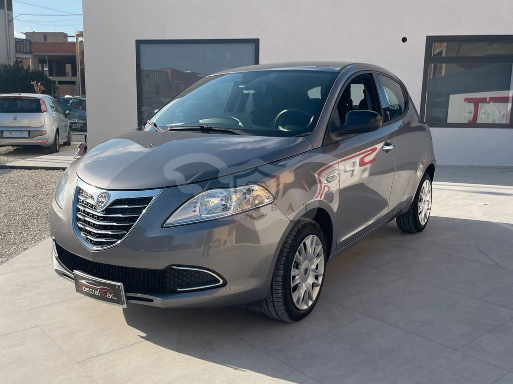 Lancia Ypsilon 2011