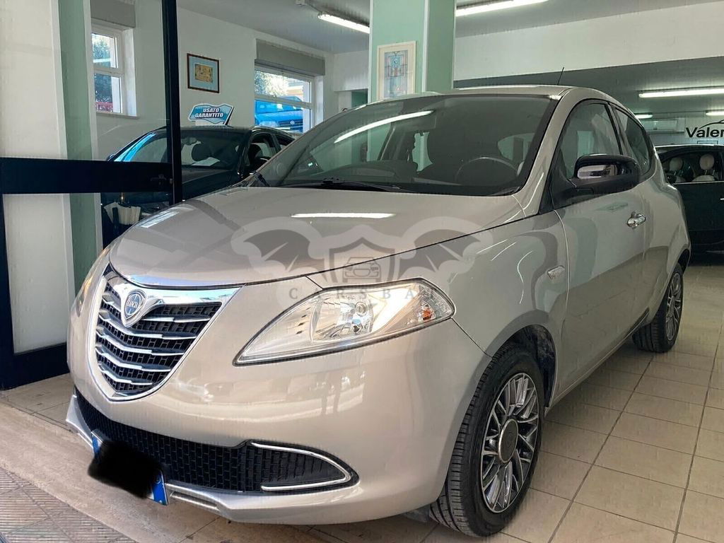 Lancia Ypsilon 2012