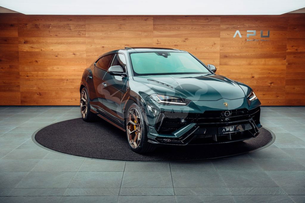 Lamborghini Urus 2024