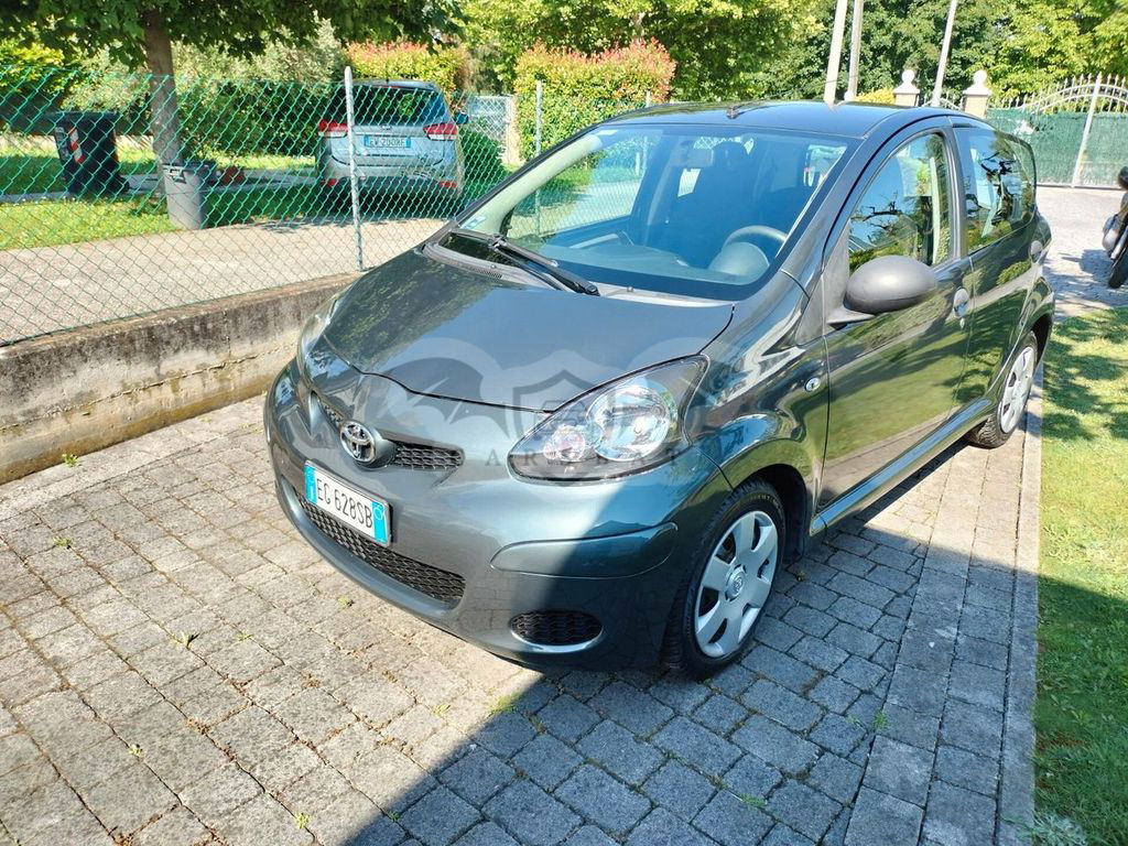 Toyota Aygo X 2011