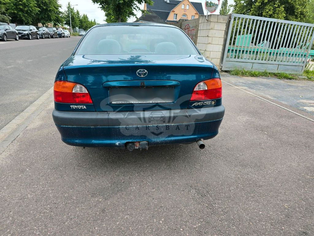 Toyota Avensis 1999
