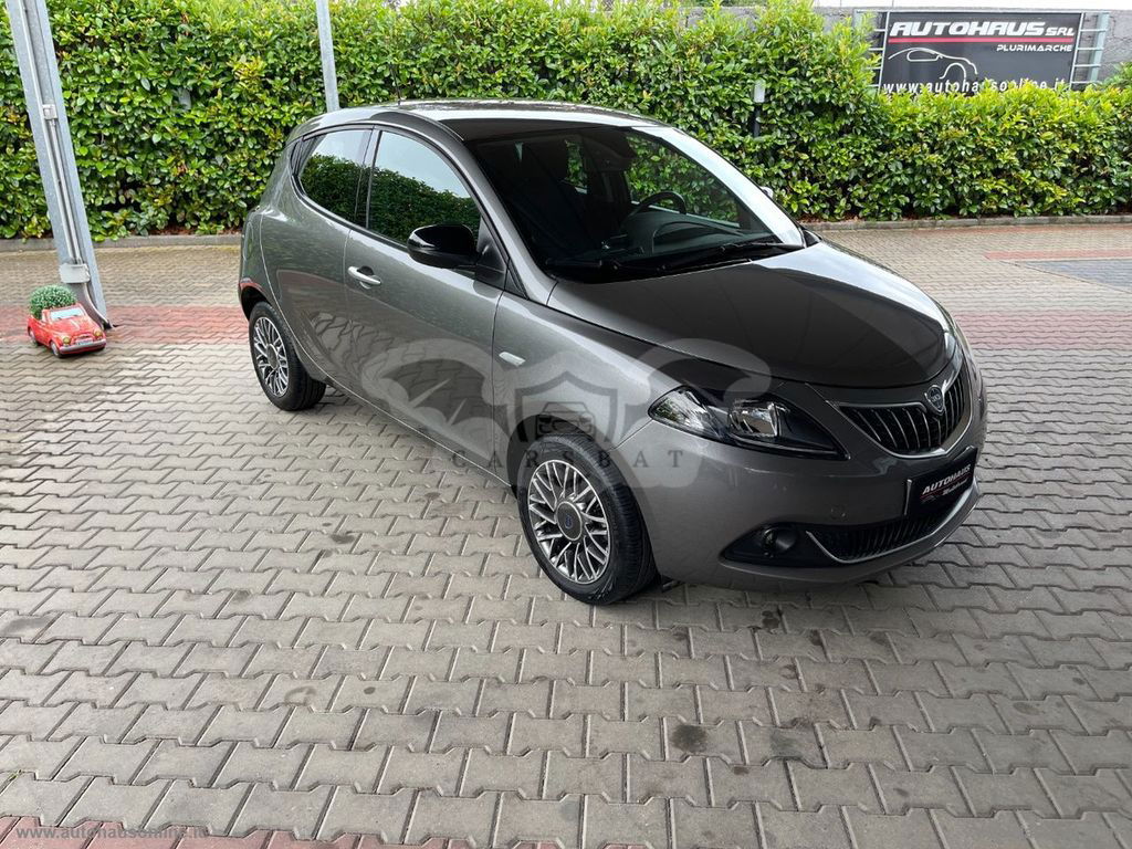 Lancia Ypsilon 2023