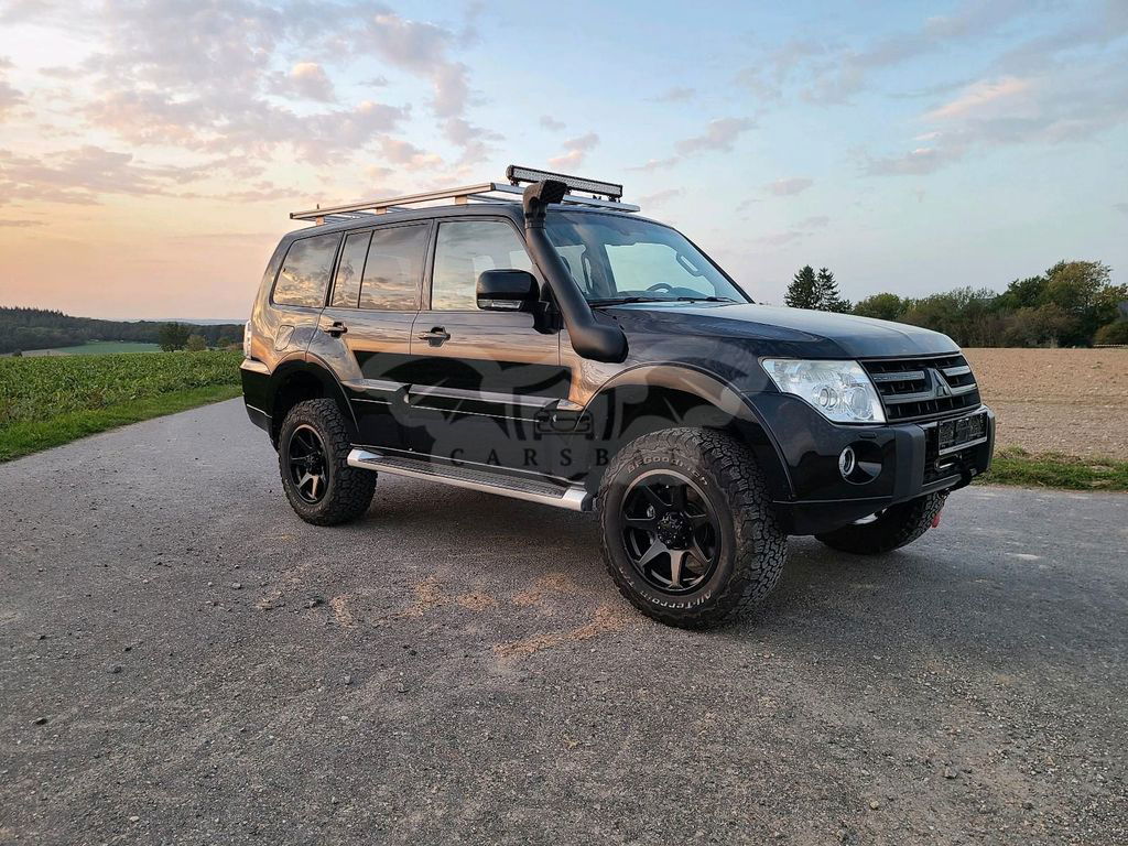 Mitsubishi Pajero 2012