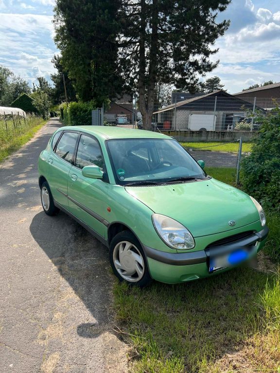 Daihatsu Sirion 2001