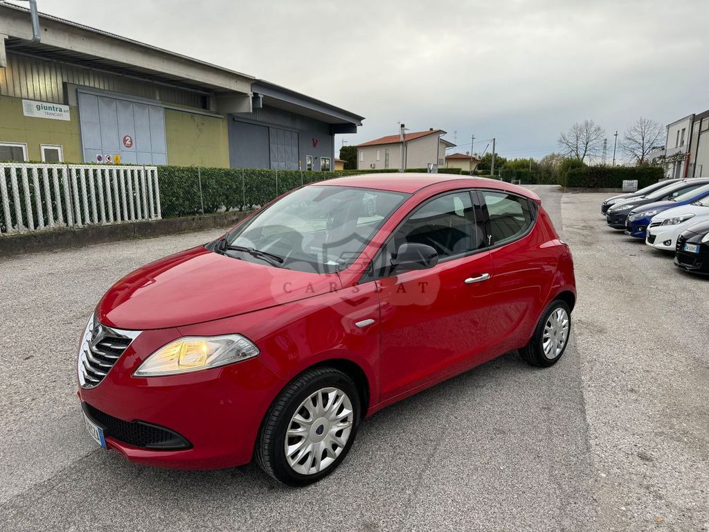 Lancia Ypsilon 2012