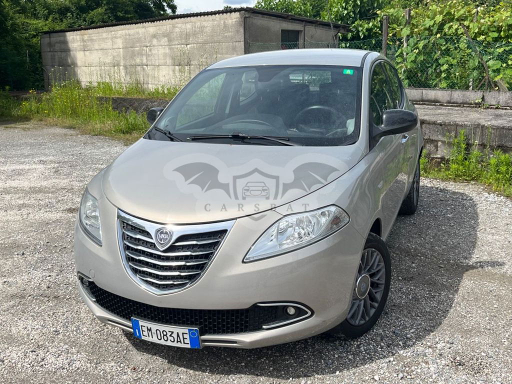 Lancia Ypsilon 2012