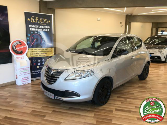 Lancia Ypsilon 2012
