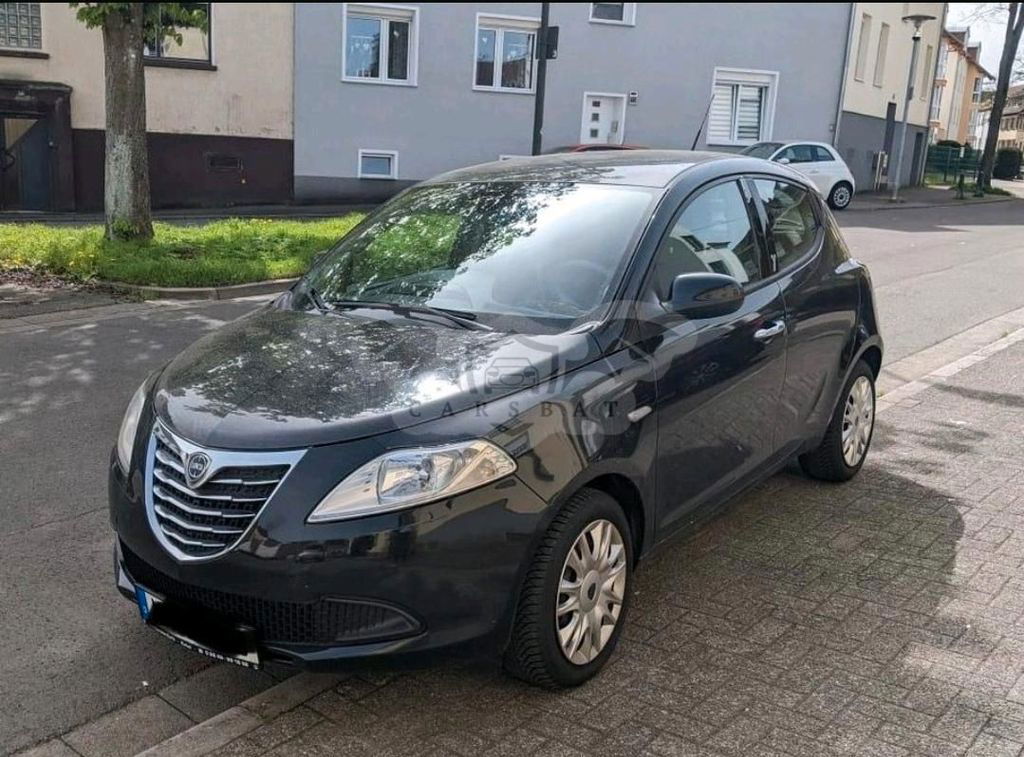 Lancia Ypsilon 2012