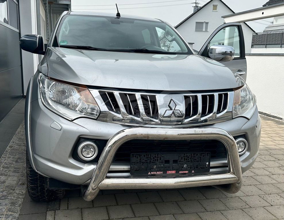 Mitsubishi L200 2015
