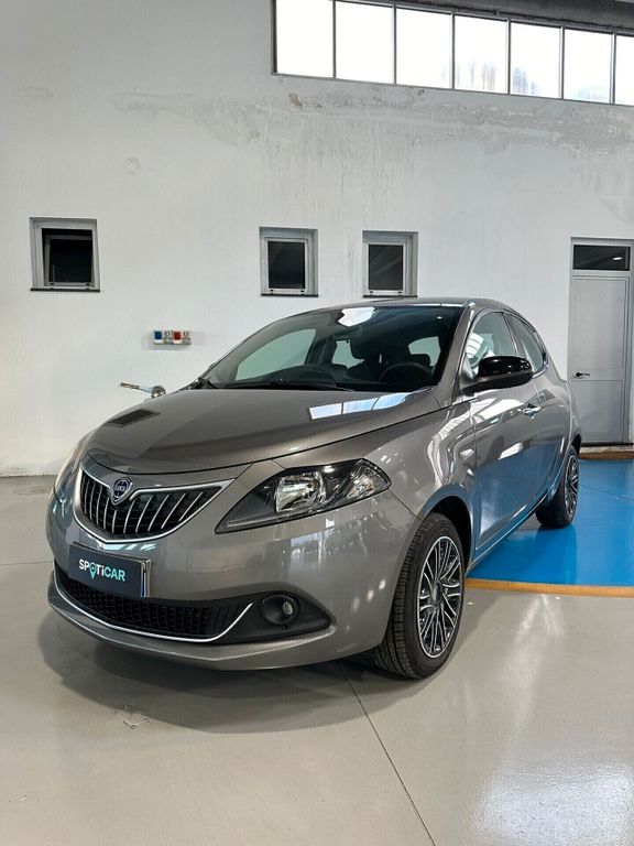 Lancia Ypsilon 2023