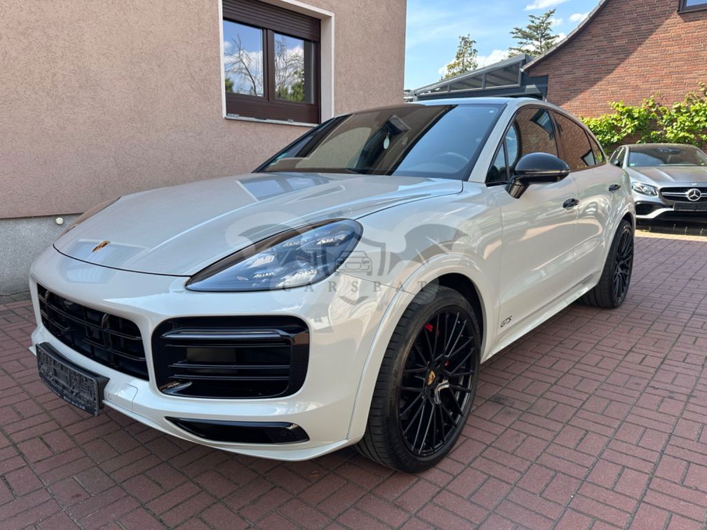 Porsche Cayenne 2021