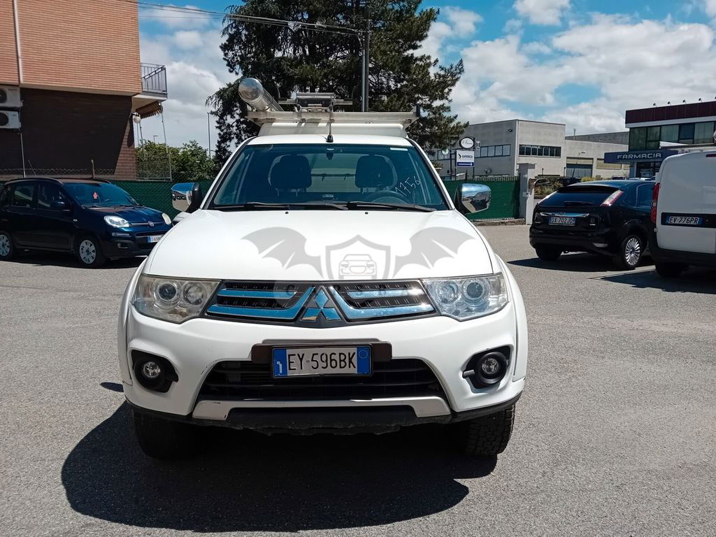 Mitsubishi L200 2015
