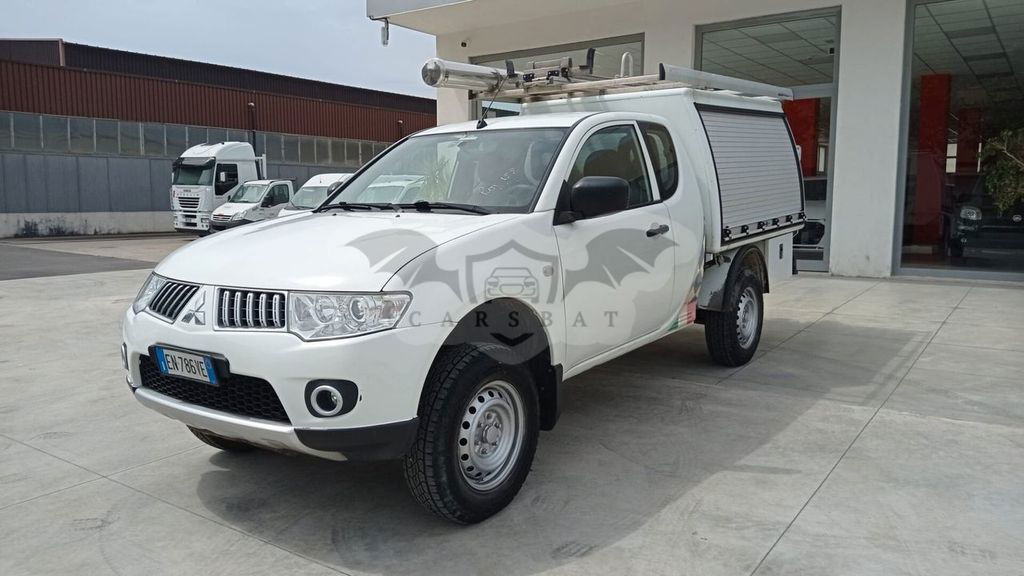 Mitsubishi L200 2013