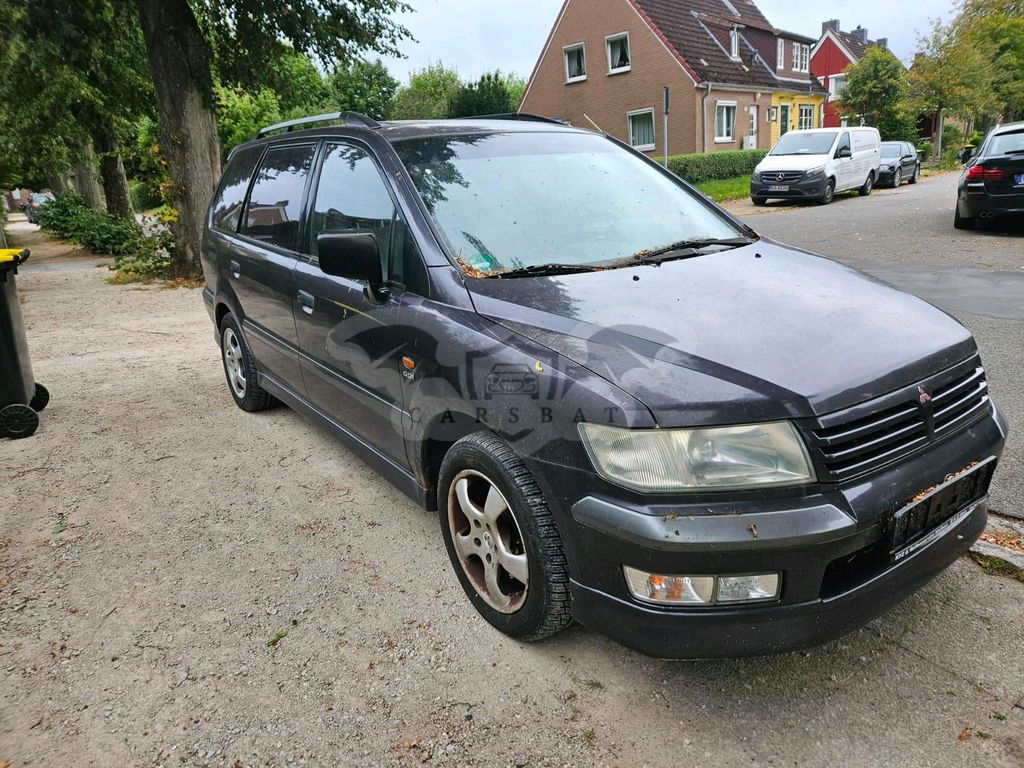 Mitsubishi Space Wagon 1999
