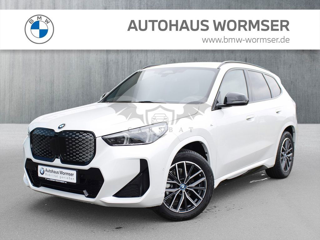 BMW iX1 2024