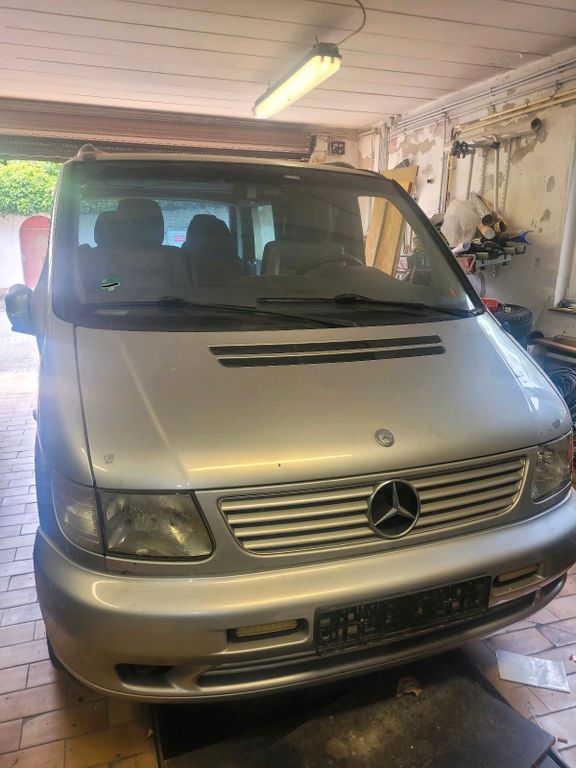 Mercedes-Benz V 220 2002