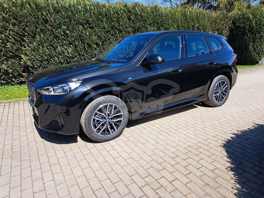 BMW iX1 2023