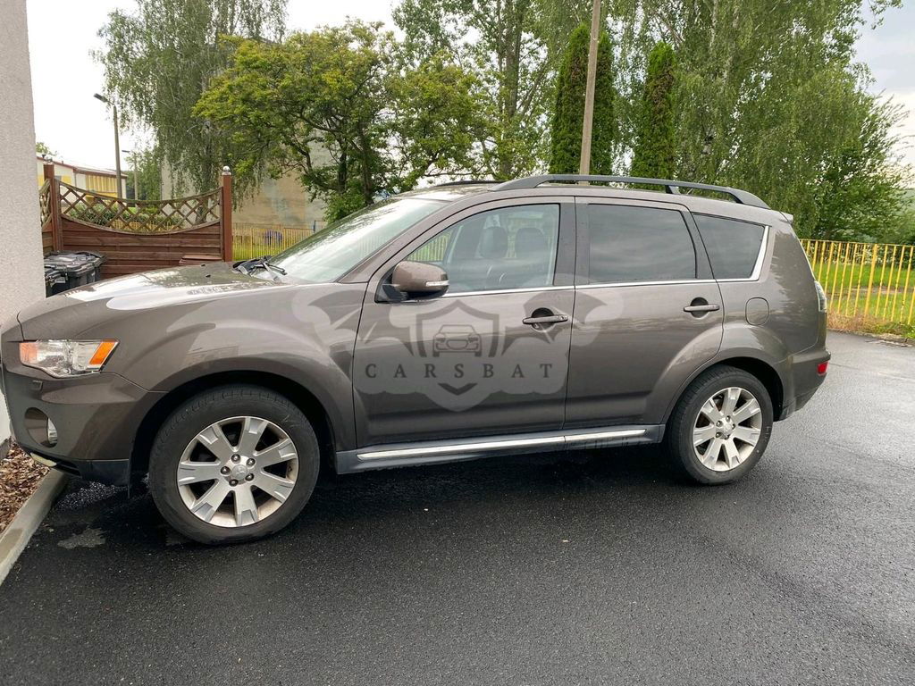 Mitsubishi Outlander 2011