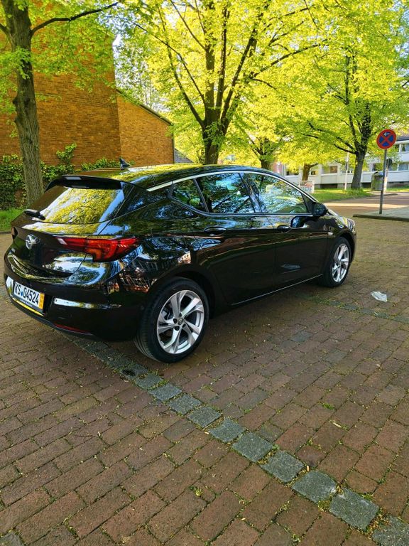 Opel Astra 2021