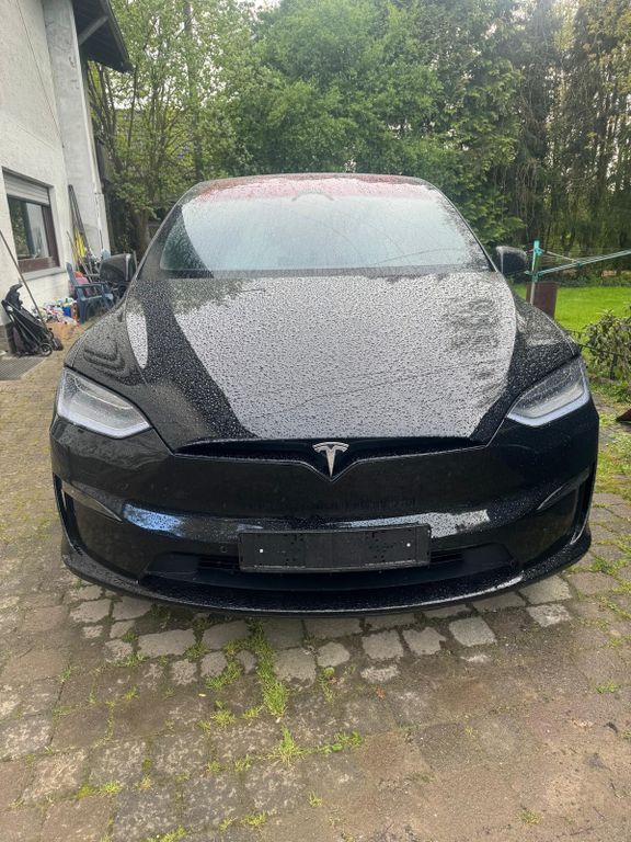 Tesla Model X 2022