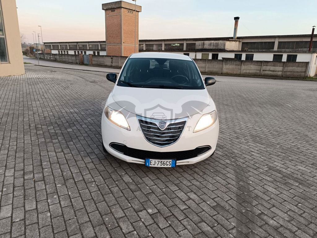 Lancia Ypsilon 2011