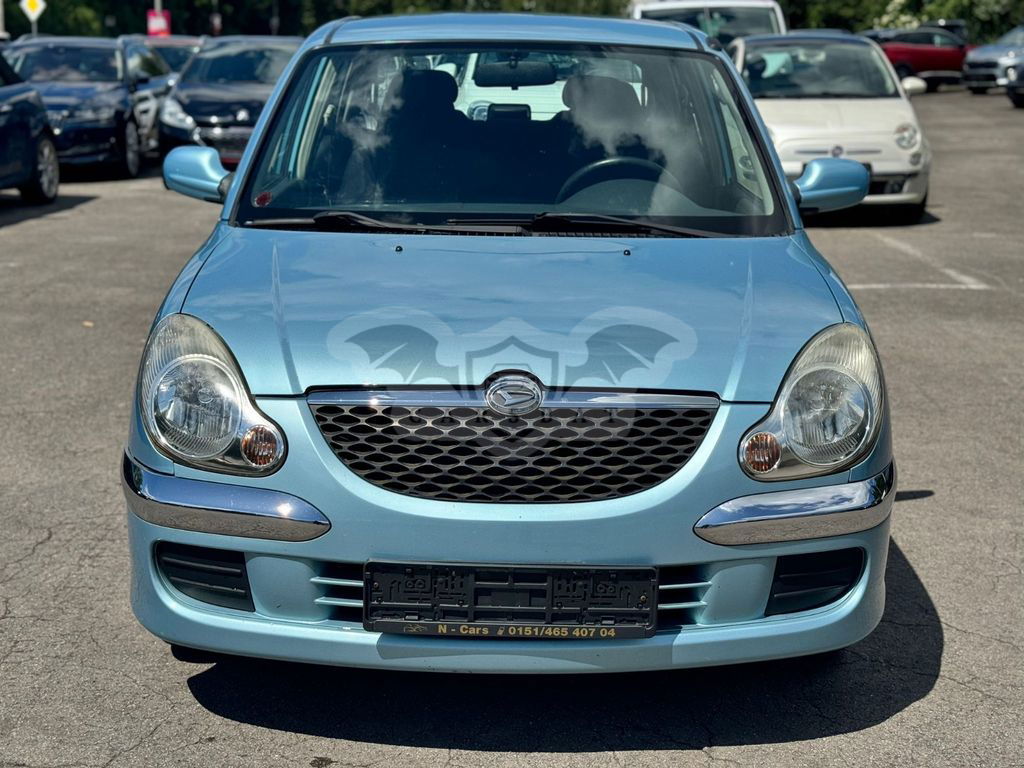 Daihatsu Sirion 2003
