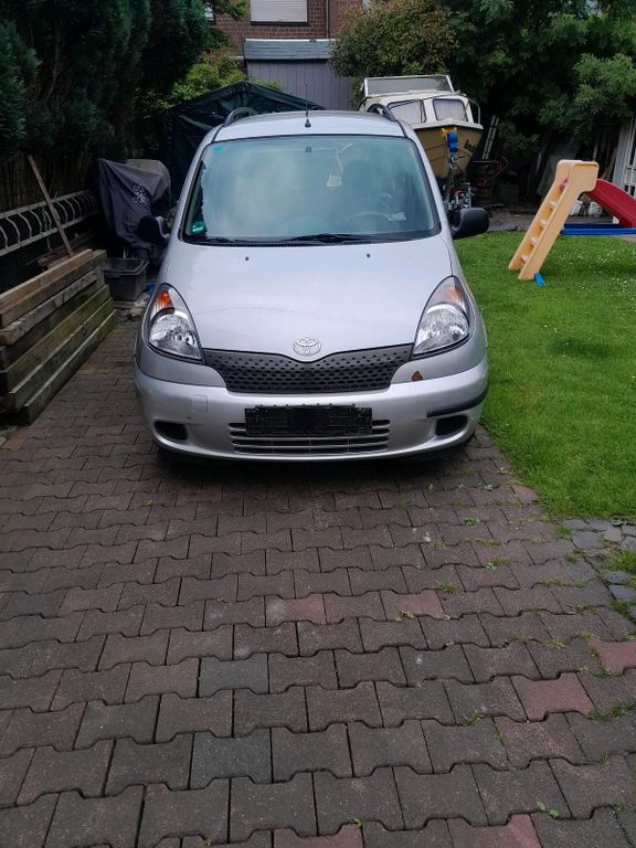 Toyota Verso 2001